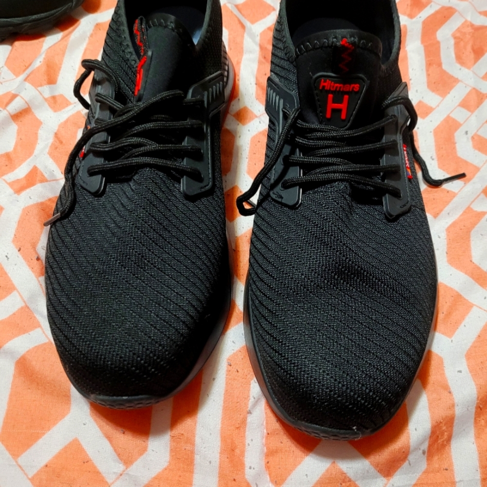 Steel toe shoes